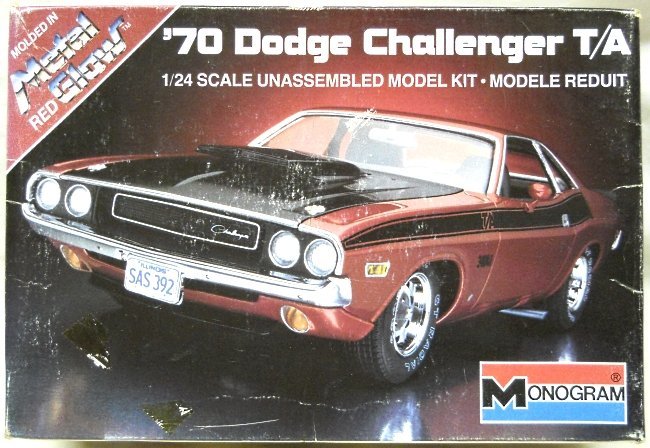 Monogram 1/24 1970 Dodge Challenger R/A Molded In Red Metalglow Plastic, 2214 plastic model kit